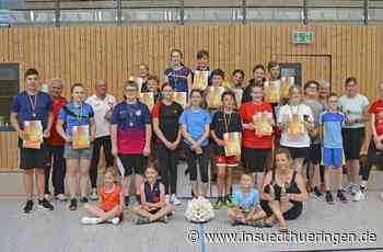Badminton - Erfolgreich bei Bezirksmeisterschaften - inSüdthüringen