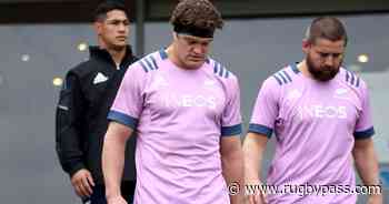 Ian Foster explains why Scott Barrett has been picked at No 6 - RugbyPass