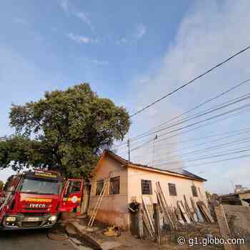 Incêndio consome casa em Bom Despacho; ninguém ficou ferido - Globo