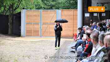 Illertissen: Willy Astor trotzt bei seinem Auftritt in Illertissen dem Regen | Illertisser Zeitung - Augsburger Allgemeine