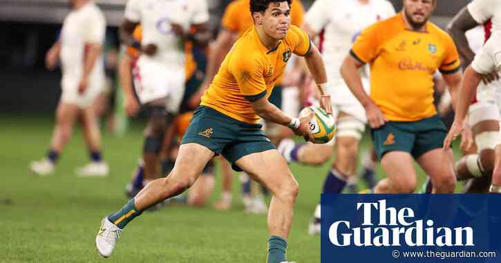Australia’s golden wall holds before Noah turns tide on the England flood | Angus Fontaine