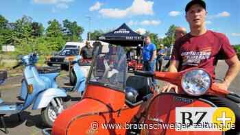 Mehr als 100 Vespas kurvten durch Wolfenbüttel