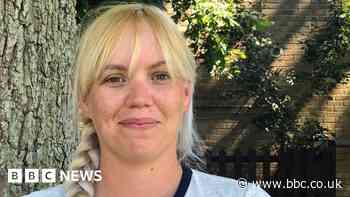 Cost of living: Families who care for relatives' children in crisis