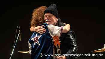 Kanadischer Rockstar bekommt vor 46 Jahren gestohlene Gitarre zurück