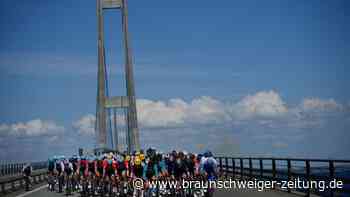 Jakobsen gewinnt zweite Tour-Etappe - van Aert in Gelb