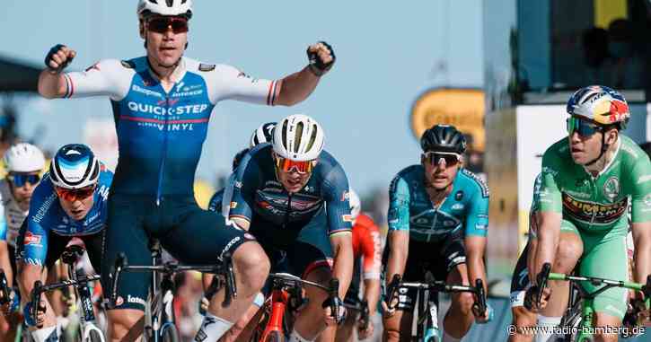 Jakobsen triumphiert im Sprint – van Aert übernimmt Gelb