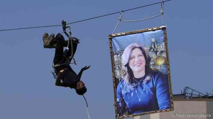 Palestinians give bullet that killed journalist to US team