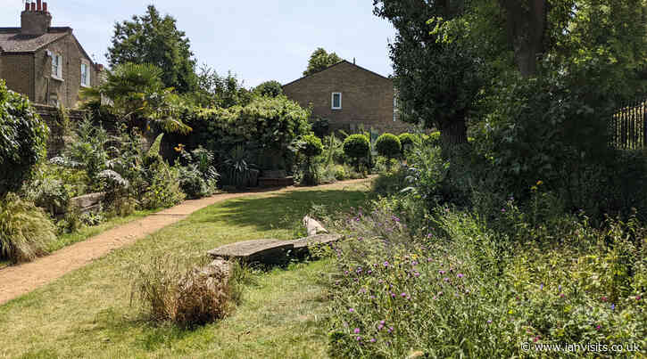London’s Pocket Parks: Eden Garden, SW4