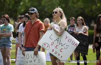 Texas Supreme Court blocks order that resumed abortions - The Brandon Sun