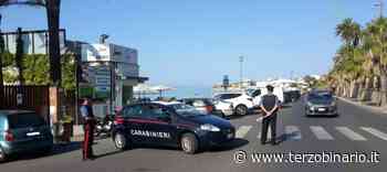Rubano in un'auto a Santa Marinella ma il proprietario li becca: arrestati due 16enni • Terzo Binario News - TerzoBinario.it