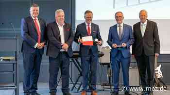 Sparkasse in Strausberg: KSC-Präsident Thomas Beutler rückt auf – Generationenwechsel im Vorstand der Bank - Märkische Onlinezeitung