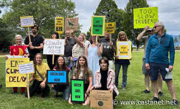 Penticton climate protest targets lack of Trudeau action - Penticton News - Castanet.net