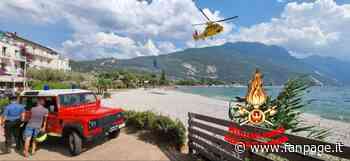 Tuffo di 10 metri nel lago di Garda: 15enne finisce contro le rocce e poi in acqua - Fanpage.it