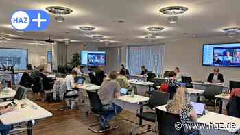 Ratssaal und Bürgersaal in Hemmingen sollen modernisiert werden – doch die Kosten sind explodiert - HAZ