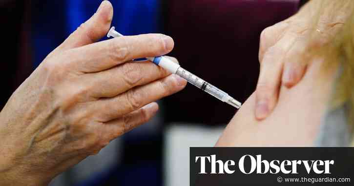UK scientists warn of urgent need for action on vaccines to head off autumn Covid wave