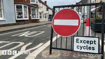 Thornbury: Anger as high street pedestrianised permanently - BBC