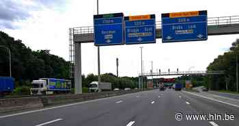 Defect voertuig veroorzaakt hinder in de Craeybeckxtunnel | Antwerpen | hln.be - Het Laatste Nieuws