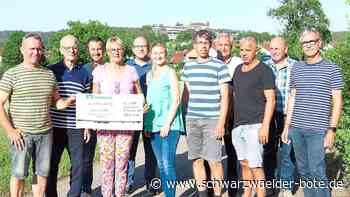 Sprudelnde Spende - Nagolds Handwerker sorgen für Erfrischungen - Schwarzwälder Bote