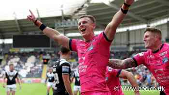 Super League: Hull FC 16-62 Leeds Rhinos - Ash Handley scores five tries in rout