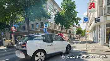 Radler sind froh über Fahrradstraße in Koblenz: Doch noch fahren viele Autos falsch - Rhein-Zeitung
