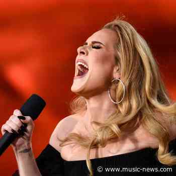 Adele stuns Hyde Park crowd for a second night