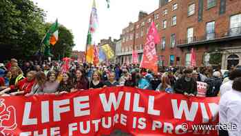Thousands gather in Dublin for pro-life rally - RTE.ie
