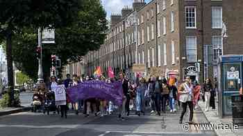 Abortion rights campaigners hold Dublin march - RTE.ie