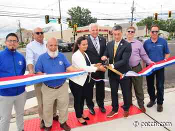 New Traffic Signals Installed At 2 Busy Belleville Intersections - Patch
