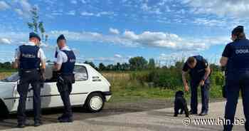 Minister Van Peteghem woont grootschalige verkeerscontrole in De Pinte bij: “Dergelijke acties zijn bevredigend want je hebt direct resultaat” - Het Laatste Nieuws