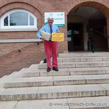 Hundreds of parking opposition letters delivered to County Hall | dartmouth-today.co.uk - Dartmouth Chronicle