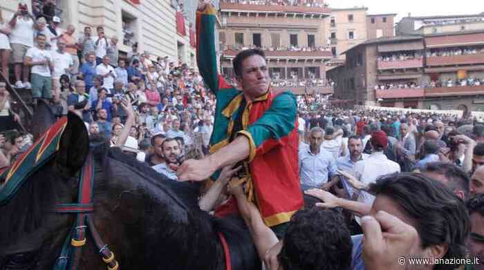 Palio di Siena 2022, rivivi la carriera. Arrivo da brividi, vince il Drago - LA NAZIONE
