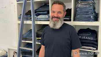 Wie eine Jeans-Marke die Mode-Industrie revolutionieren will - NDR.de