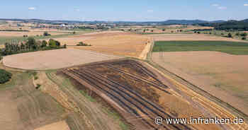 Kreis Coburg: Feuer bricht bei Erntearbeiten auf Feld aus - zahlreiche Einsatzkräfte vor Ort