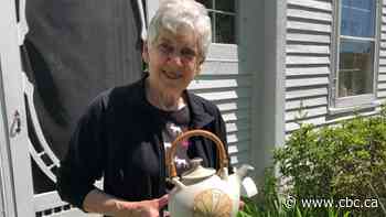 Fredericton potter Joan Shaw retires after 50 years of throwing clay - CBC.ca