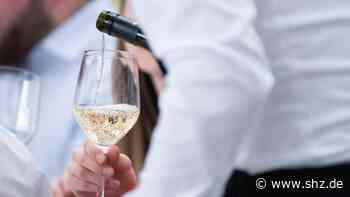 Mit Live-Musik in Westerland: Weine und Feinkost beim Winzerfest 2022 auf Sylt - shz.de