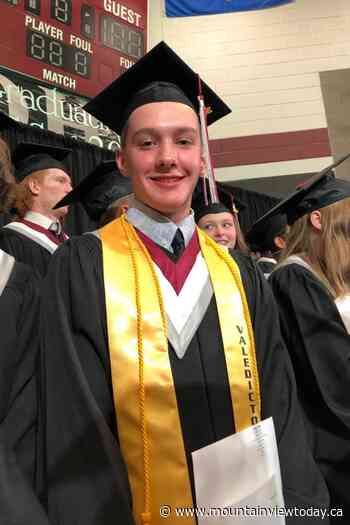 Didsbury High School graduates showed “resilience and determination” - Mountain View TODAY