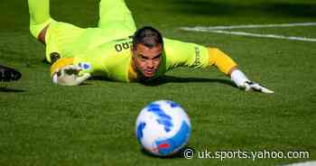 Former Manchester United player ‘interested’ in shock return to Old Trafford - Yahoo Eurosport UK