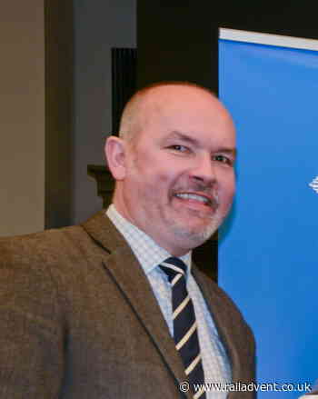 Harrogate man recognised for bravery at Wakefield Westgate station - RailAdvent - Railway News