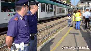 Lecco, aggredisce una ragazza in stazione per rubarle il cellulare: arrestata 34enne - IL GIORNO