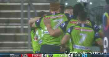 Hudson Young finds the space and scores | Raiders - Canberra Raiders