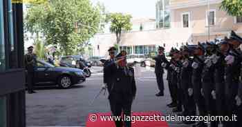 Bari: il generale di Corpo d’Armata Michele Carbone in visita alla Guardia di Finanza - La Gazzetta del Mezzogiorno