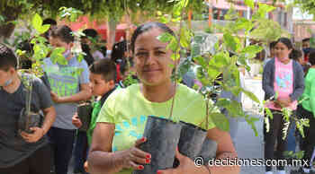 Regalan árboles en Jamay para reforestar el municipio - Decisiones