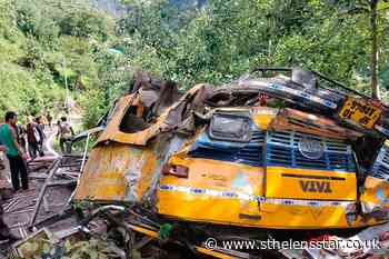 Bus falls into deep gorge in northern India, killing 16 - St Helens Star