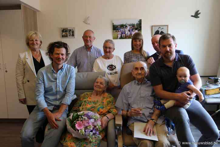 Yvona en René vieren platina huwelijk