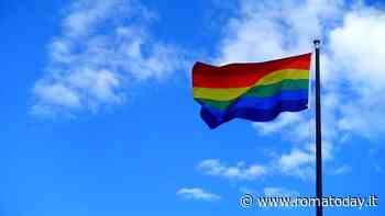 Da Roma a Napoli per i gay pride, due ragazzi insultati e presi a cinghiate