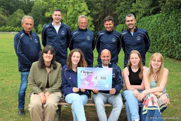 Borussia Vake schenkt mooi bedrag aan Jeugdwerking voor Anderstaligen