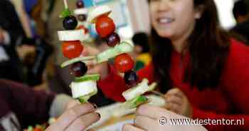 Plastic cadeaus in de ban bij traktaties basisschool - De Stentor