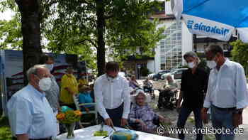 Zehn Jahre gemeinsam Stadt sein: Olching feiert mit Kuchen und Eis - kreisbote.de