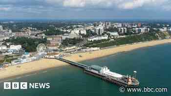 Queen’s Baton Relay arrives in Dorset en route to Commonwealth Games - BBC