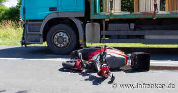 Kreis Kronach: Tödliche Verletzungen nach Lkw-Crash - Rollerfahrerin stirbt noch an Unfallstelle